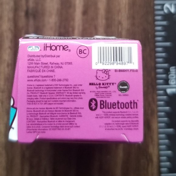 NEW - ZURU 5 Surprise Mini Brands - Hello Kitty Speaker Miniature Replica - Picture 6 of 7
